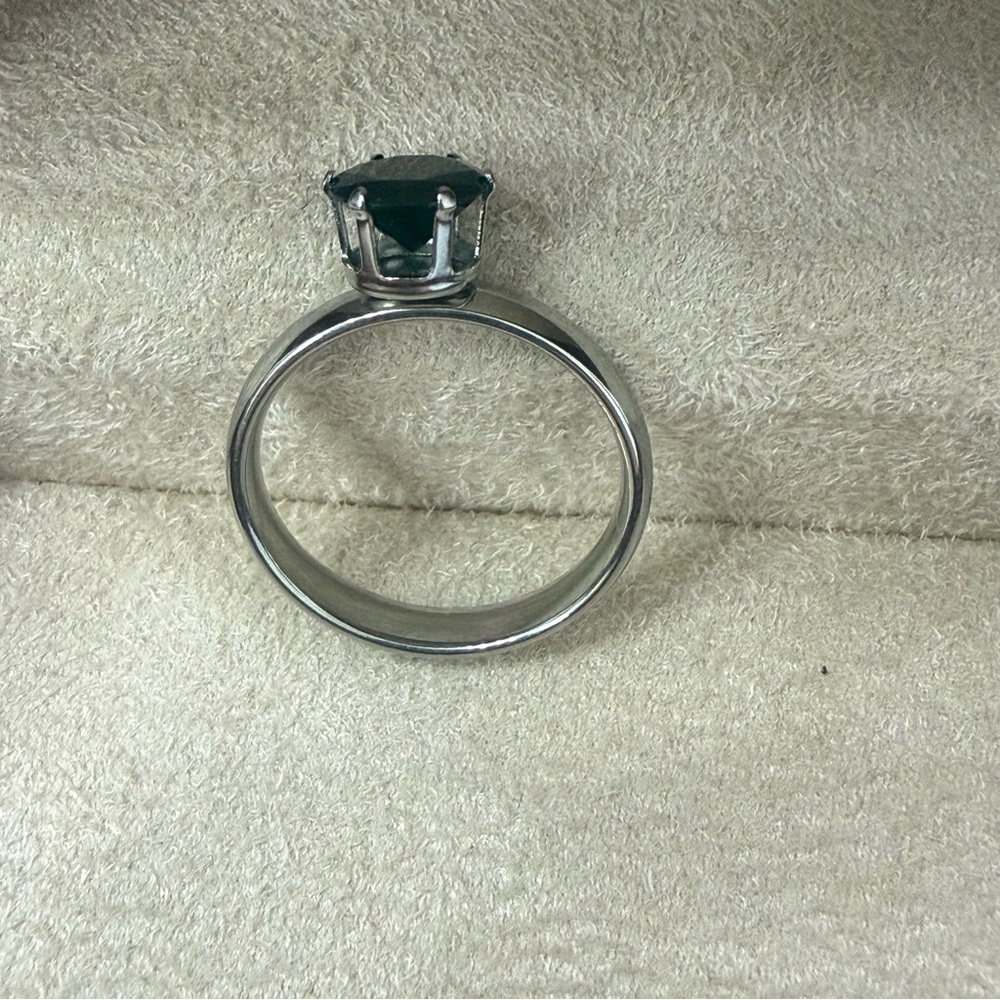 Women’s Ring Silver Color and Black Size 9 - Picture 6 of 7